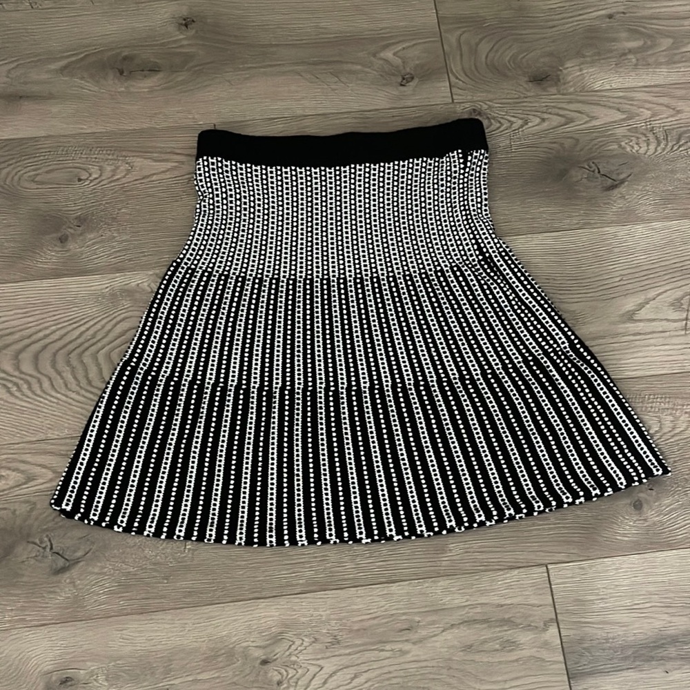 Candie's Women's Knit black and white skirt Size M - Picture 2 of 5